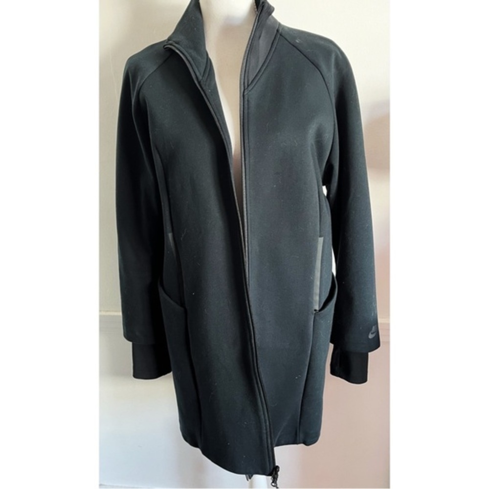 Nike • Sportwear Black Longer Length Water Repellant Tech Fleece Jacket